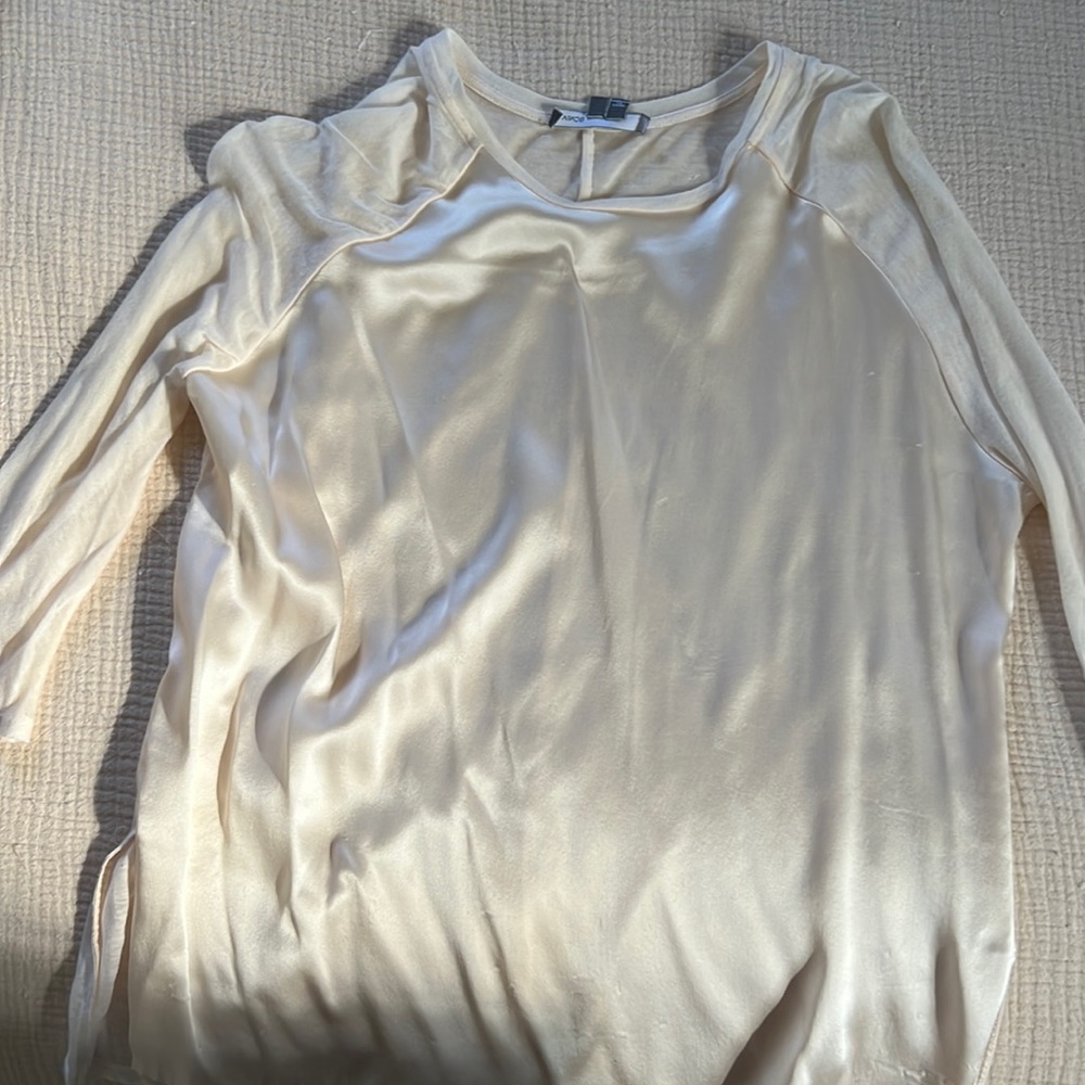 Vince blush blouse. Silk in front and cotton in back size XS